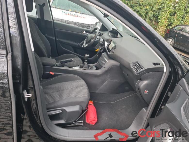PEUGEOT - PEU 308 SW BlueHDi 130PK Active Pack Navigation 3D #3