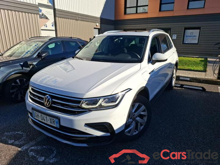 Volkswagen Tiguan 1.4 TSI eHybrid Elegance Aut. Pano LED-Xenon Virtual Navi 1/2 Sport-Alcantara KeylessGo Camera 360 Klima PDC ...