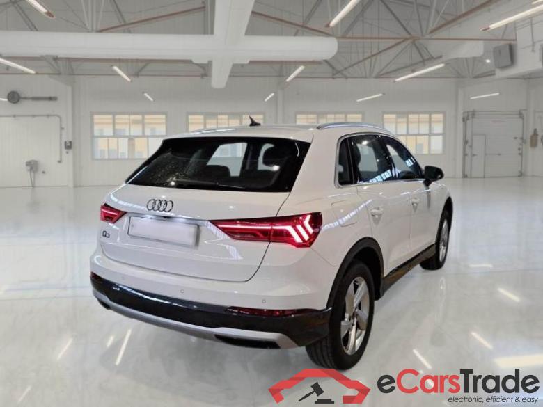 AUDI Q3 / 2018 / 5P / SUV 35 TFSI S TRONIC BUSINESS ADVANCED #2