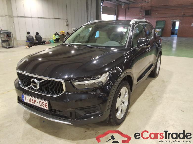 VOLVO XC40 DIESEL 2.0 D3 Momentum (EU6d-TEMP) STOCK #1