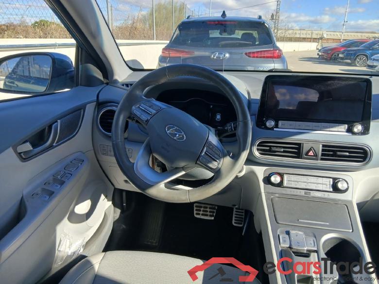 HYUNDAI Kona / 2017 / 5P / todoterreno EV 150kW Tecno #3