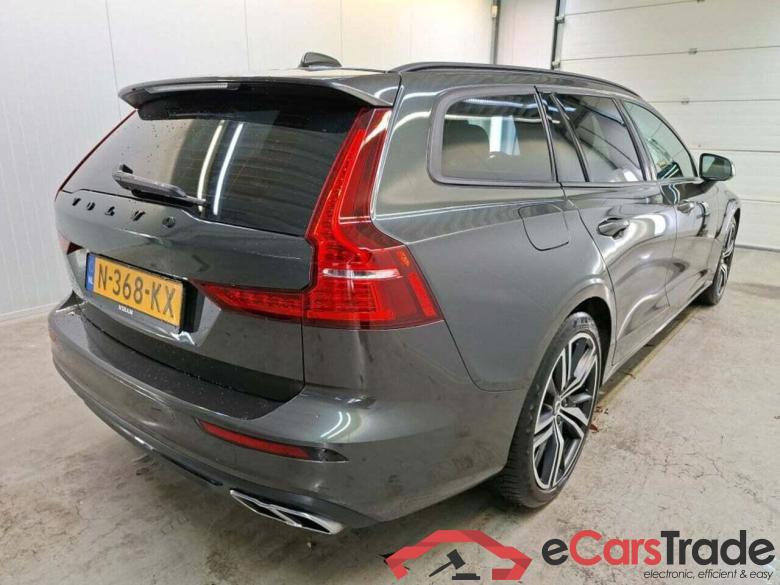 VOLVO V60 2.0 B3 Mom. Adv. #2