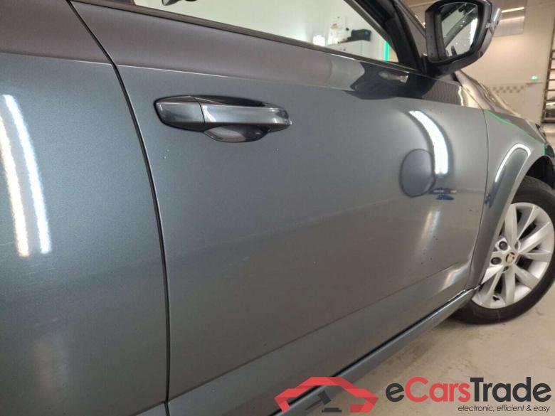 SKODA OCTAVIA COMBI 1.6 CRTDI GREENTECH AMBITION #6