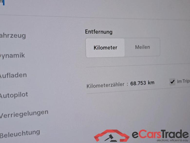 TESLA Model Y Long Range Dual Motor AWD 5d 378kW #5