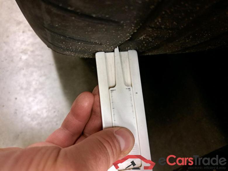 TESLA Model Y Long Range Dual Motor AWD 5d 378kW #6