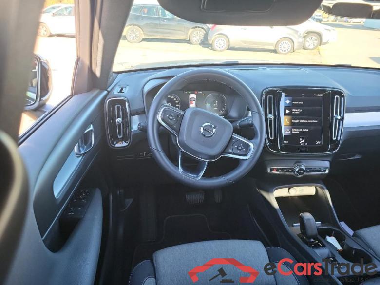 VOLVO XC40 / 2021 / 5P / todoterreno 1.5 T4 Twin Recharge Core Auto #3