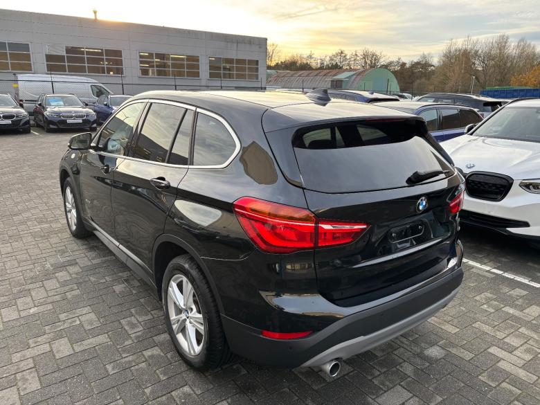 Bmw X1 sDrive18i Aut. Head-Up Navi-Pro Leather KeylessGo Klima PDC ... #4