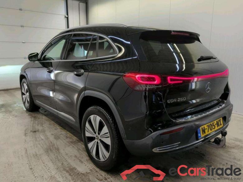 MERCEDES-BENZ EQA 250 Bns Sol. Lux #6