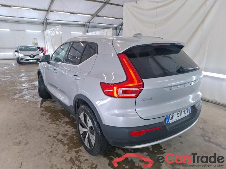 VOLVO XC40 / 2022 / 5P / SUV Recharge T5 262 DCT7 Plus #2