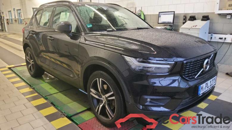 Volvo XC40 (2017->) DE - SUV5 B4 2WD EU6d, R-Design (EURO 6d), 2020 - 2022 #2