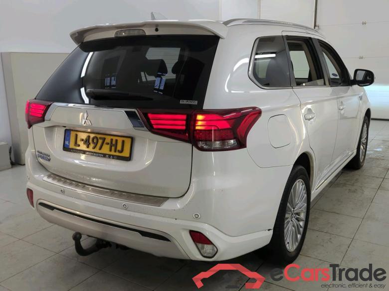 Mitsubishi Outlander PHEV Pure+ 5d #2