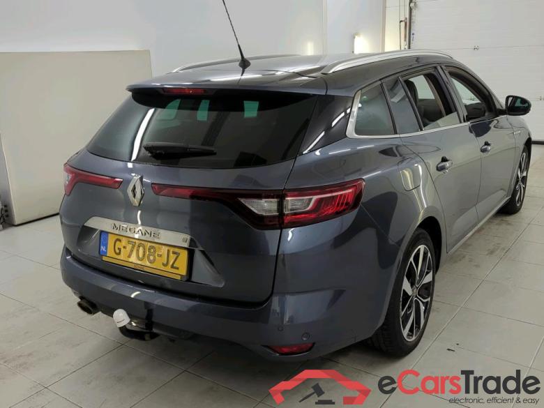 Renault Mégane Estate TCe 140 EDC Bose 5d #2