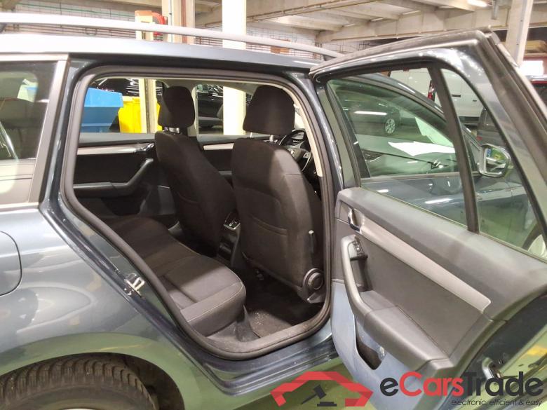 SKODA OCTAVIA COMBI DIESEL - 2017 1.6 CR TDi Ambition #5