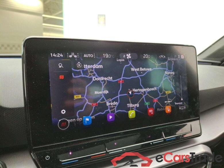 SEAT Leon Sportstourer 1.5 eTSI FR Launch Edition DSG #6