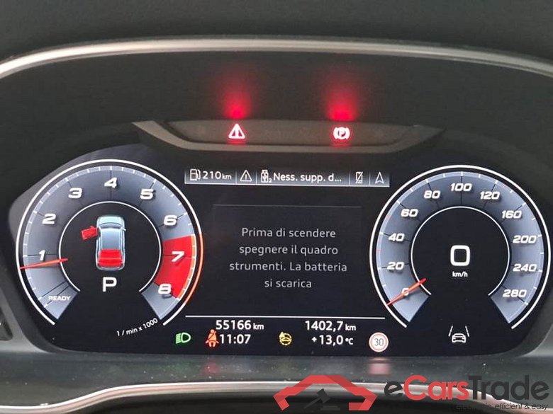 AUDI Q3 / 2018 / 5P / SUV 35 TFSI S TRONIC BUSINESS #4