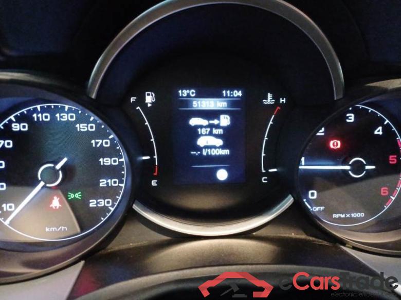 FIAT 500X / 2018 / 5P / CROSSOVER 1.3 MJET 95CV E6D CONNECT #4