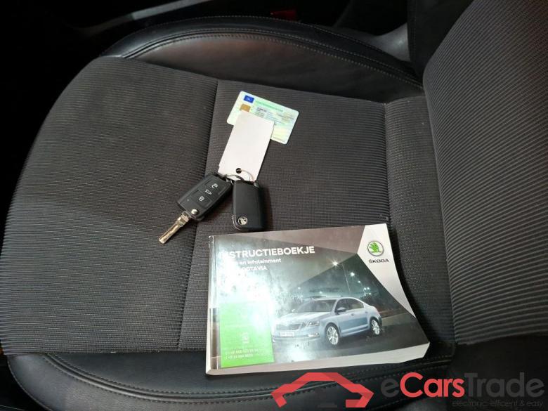 SKODA Octavia Combi 85 kW #6