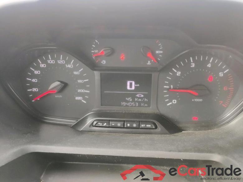 PEUGEOT Partner / 2018 / 4P / furgón derivado de turismo Premium Standard 600kg BlueHDi 73kW #4