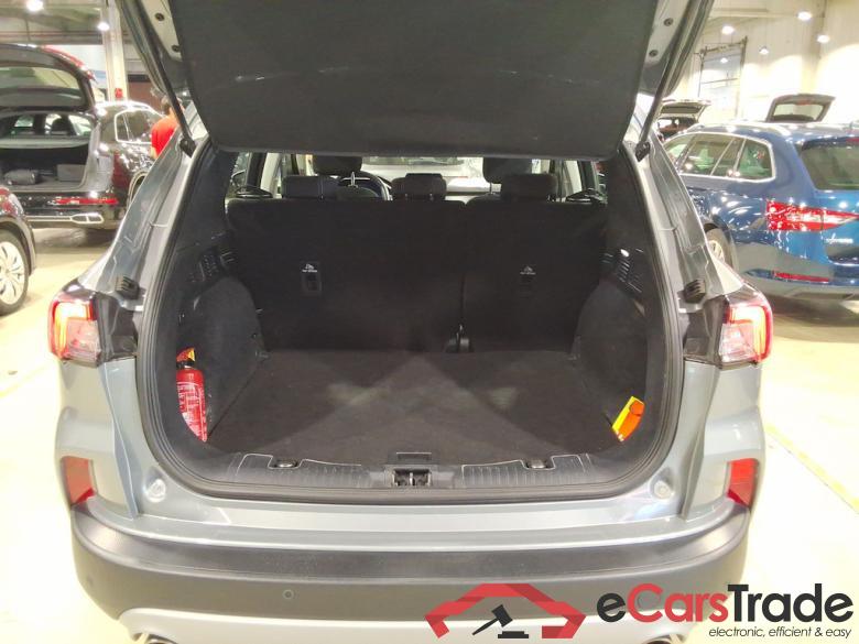 FORD KUGA DIESEL - 2020 1.5 TDCi EB FWD Titanium #3