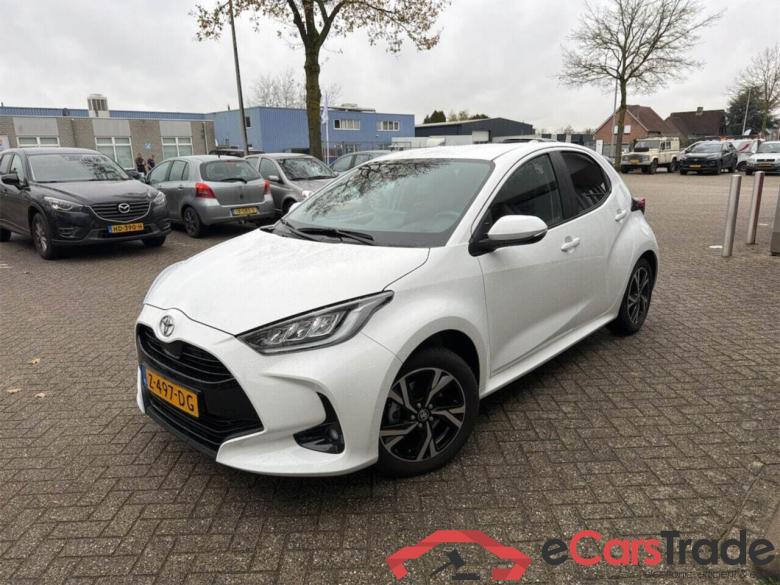 TOYOTA YARIS 1.5 Hybrid 115 First Edition #1