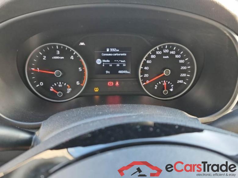 KIA SPORTAGE / 2018 / 5P / SUV 1.6 CRDI MHYB 100KW BLACK EDITION 2WD #4