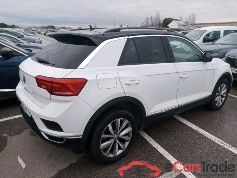 VOLKSWAGEN T-Roc / 2017 / 5P / todoterreno Advance Style 1.0 TSI 85kW (115CV) #2