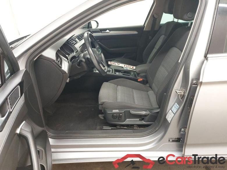 Volkswagen Passat Variant 1.6 TDI SCR DSG7 Style Business 5d #3