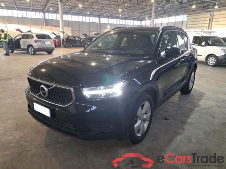 VOLVO XC40 / 2017 / 5P / SUV T2 MOMENTUM CORE #1