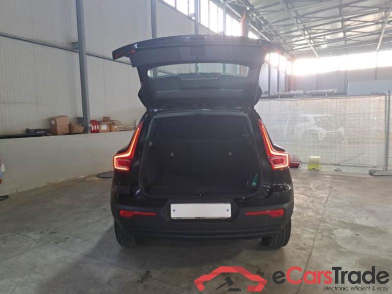 VOLVO XC40 / 2017 / 5P / SUV T2 MOMENTUM CORE #5