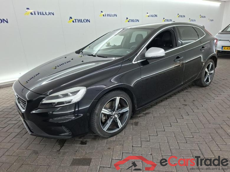 VOLVO V40 T3 Geartronic Polar+ Sport 5D 112kW