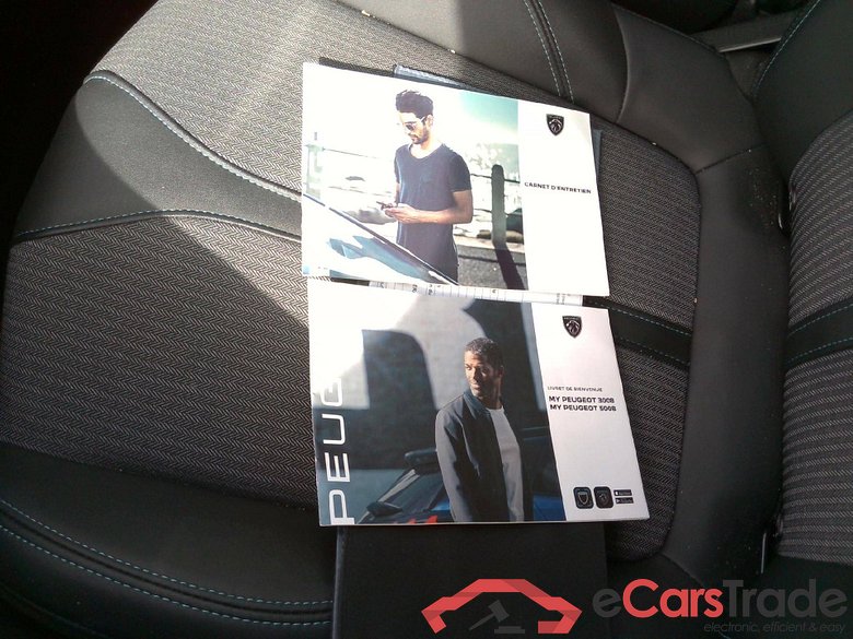 Peugeot 3008 Allure Pack Hybrid 225 e-EAT8 #6