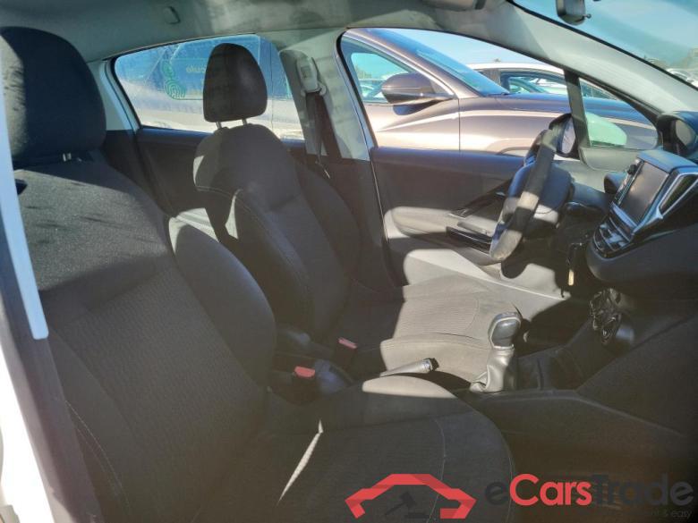 PEUGEOT 208 / 2019 / 5P / berlina con portón BlueHDi 73kW (100CV) Active #6