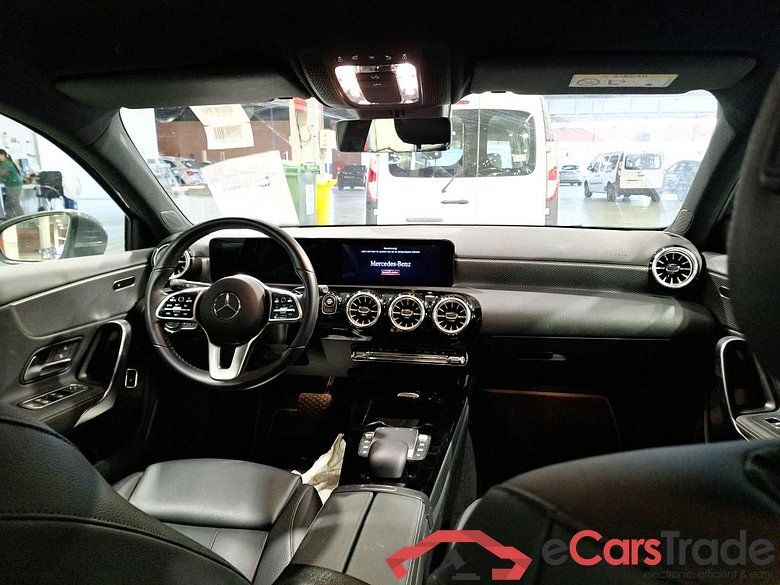 Mercedes A 250e Plug-In Hybrid Aut. LED-Xenon Widescreen Ambient Navi Sport-Leather KeylessGo Camera Klima PDC ... #4