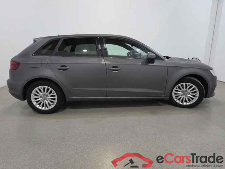Audi A3 SB 2.0 TDi Matte Xenon Navi Leather Klima PDC ... #5