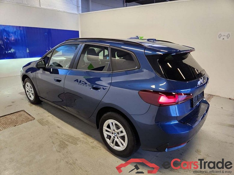 BMW 218d Active Tourer Travel Aut. LED LC-Pro Navi KeylessGo Klima PDC ... #4