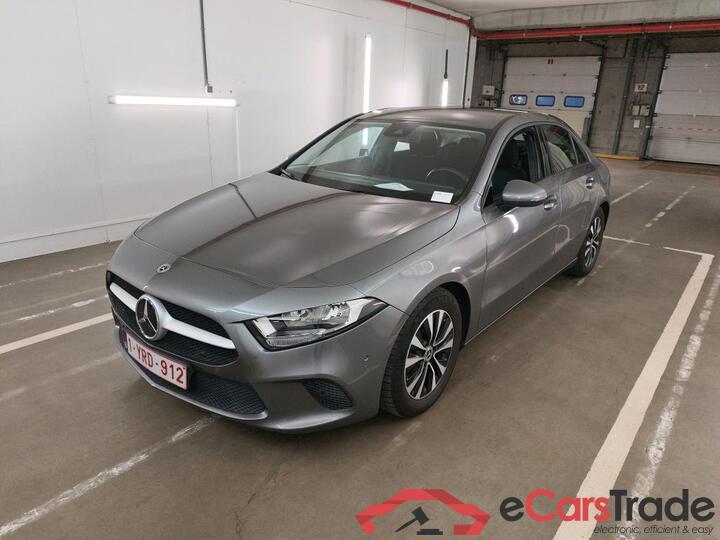 Mercedes A-Klasse Limousine A-Klasse Limousine A 180 Business Solution 100kW/136pk  4D/P Auto-7 #1