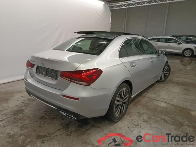 Mercedes-Benz A-Klasse Limousine A 200d Business Solution 4d #2