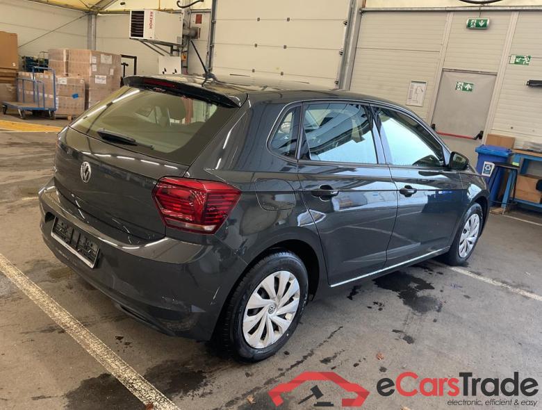 VOLKSWAGEN Polo Polo Comfortline 1.0 70 kW (95 ch) 5 vitesses manuel #2