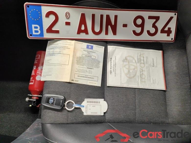 Toyota Corolla Touring Sports 1.8 Hybrid Style e-CVT 5d #4