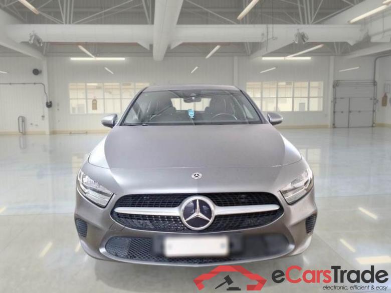 MERCEDES-BENZ CLASSE A / 2018 / 5P / BERLINA A 200 AUTOMATIC BUSINESS #6