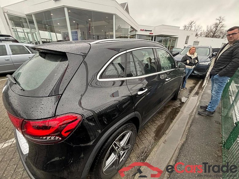 MERCEDES-BENZ GLA 180 180 #3