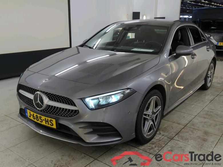 Mercedes-Benz A-Klasse Limousine A 250 e 8G-DCT Business Sol AMG Limited 4d #1