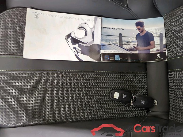 Peugeot 208 GT Hybrid 100 e-DCS6 5d #4
