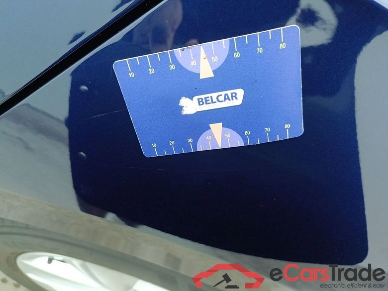 Volkswagen Golf VIII 1.5 eTSI 96kW Life Business Premium DSG 5d #2