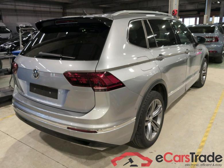 VOLKSWAGEN TIGUAN ALLSPACE 1.5 TSI ACT Platinum OPF DSG #4