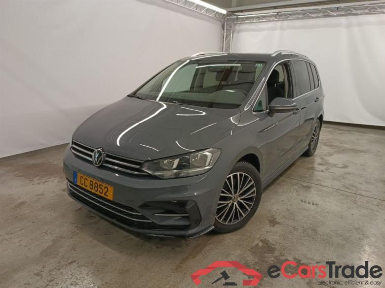 VOLKSWAGEN TOURAN DIESEL - 2.0 TDi 150 Highline 5d Auto #1
