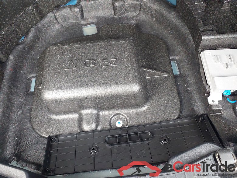 FORD Kuga 2.5 243CV Automático    ST-LINE X #6