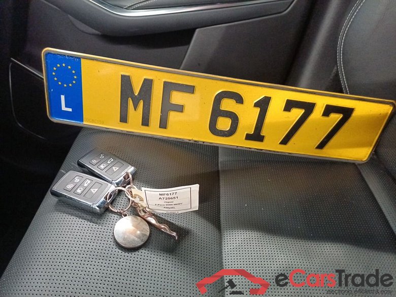 JAGUAR F-PACE DIESEL - 2021 3.0 D MHEV AWD D300 Sport 5d #4