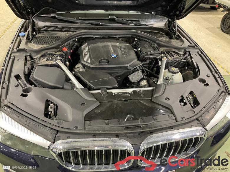 BMW 5 DIESEL - 2017 518 dA AdBlue #6