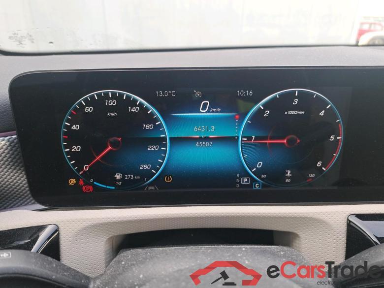 MERCEDES-BENZ Clase A / 2018 / 5P / berlina con portón A 200 d #4